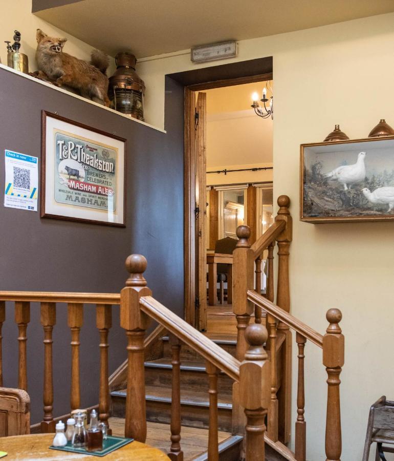 The Red Lion & Manor House 호텔 번셀 외부 사진