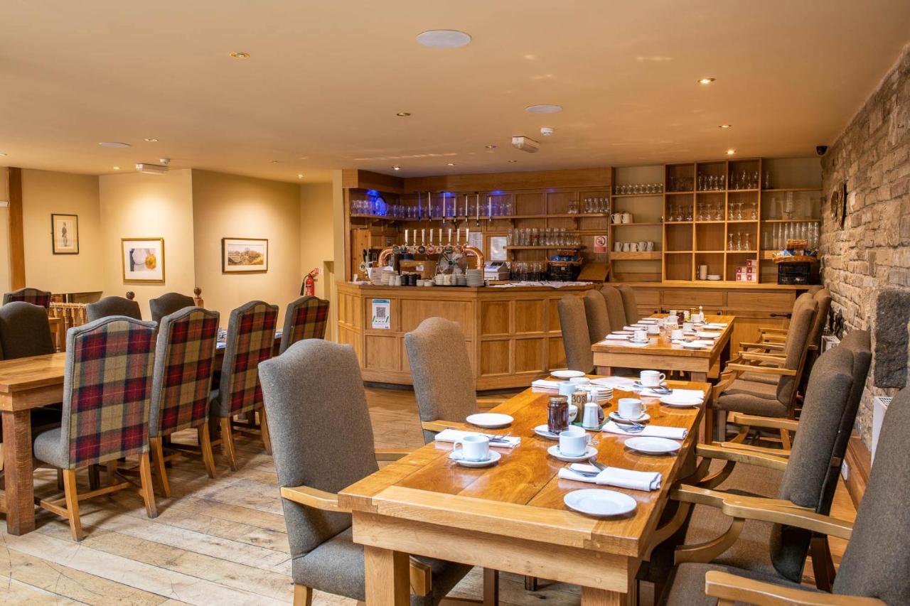 The Red Lion & Manor House 호텔 번셀 외부 사진