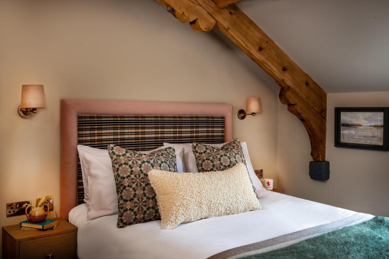 The Red Lion & Manor House 호텔 번셀 외부 사진