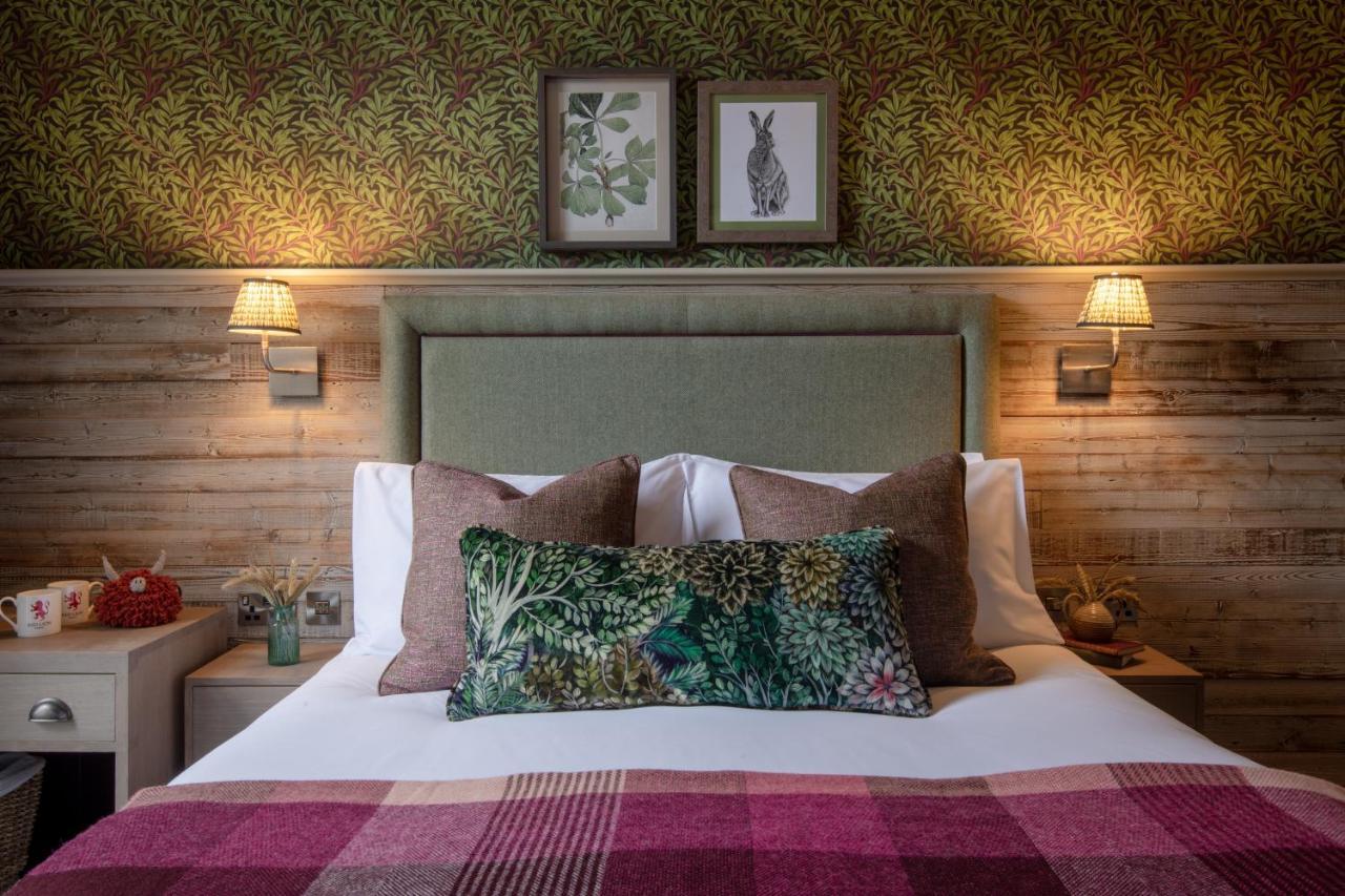 The Red Lion & Manor House 호텔 번셀 외부 사진