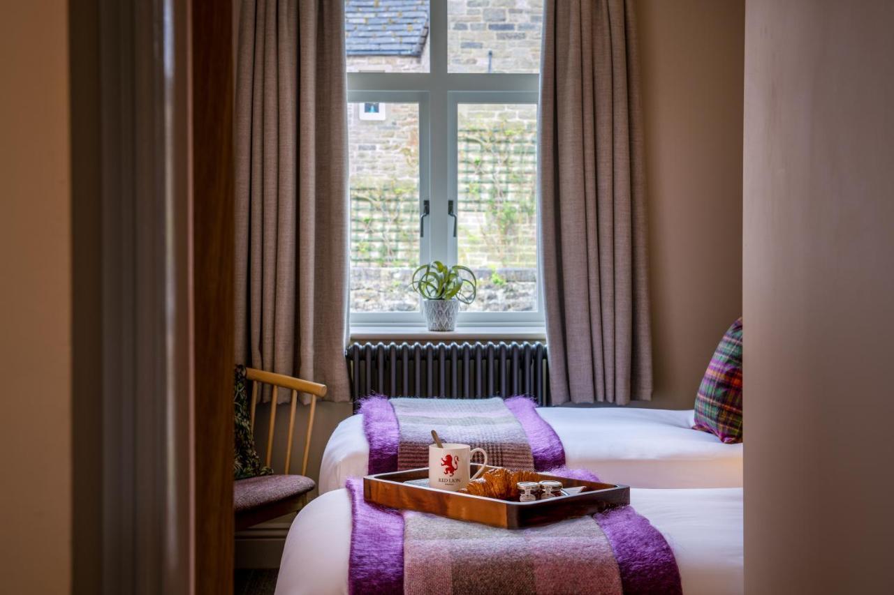 The Red Lion & Manor House 호텔 번셀 외부 사진