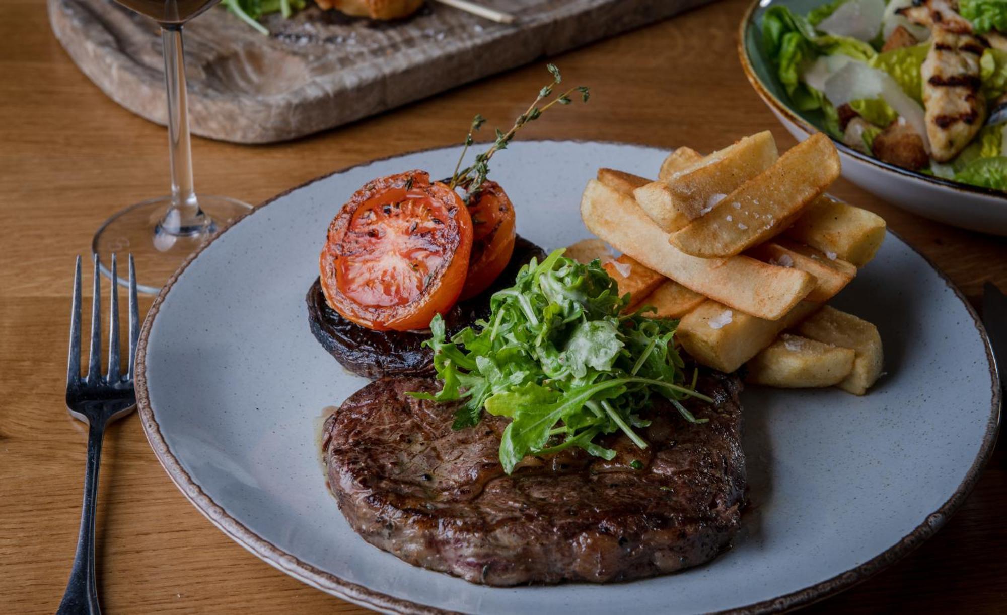 The Red Lion & Manor House 호텔 번셀 외부 사진